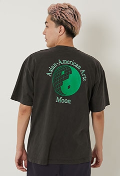 MOON COLLECTIVE /ASIAN AMERICAN ARTS Tシャツ