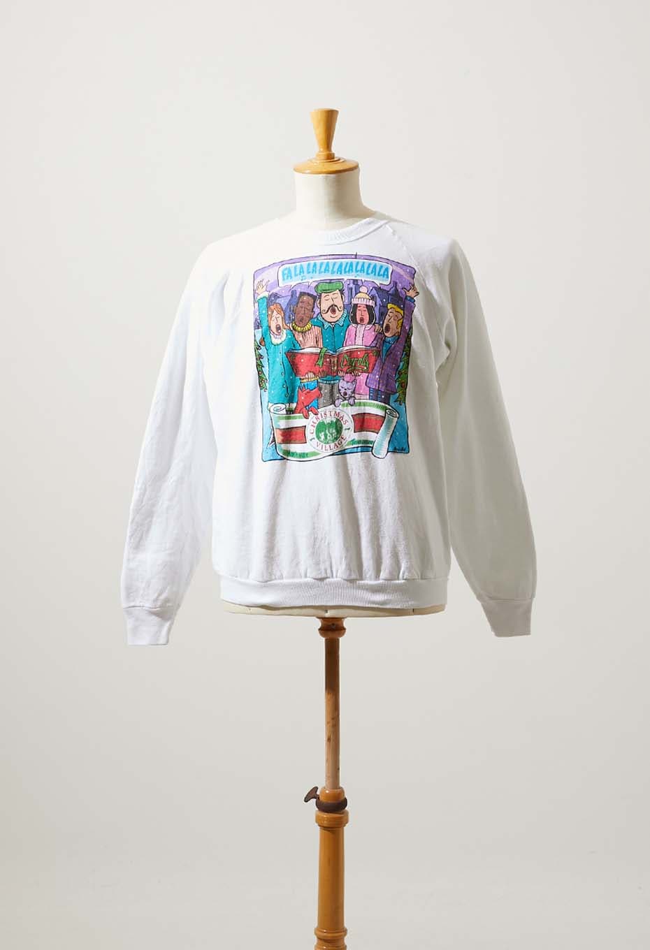 VINTAGE CRISTMAS VILLAGE WHITE SWEAT