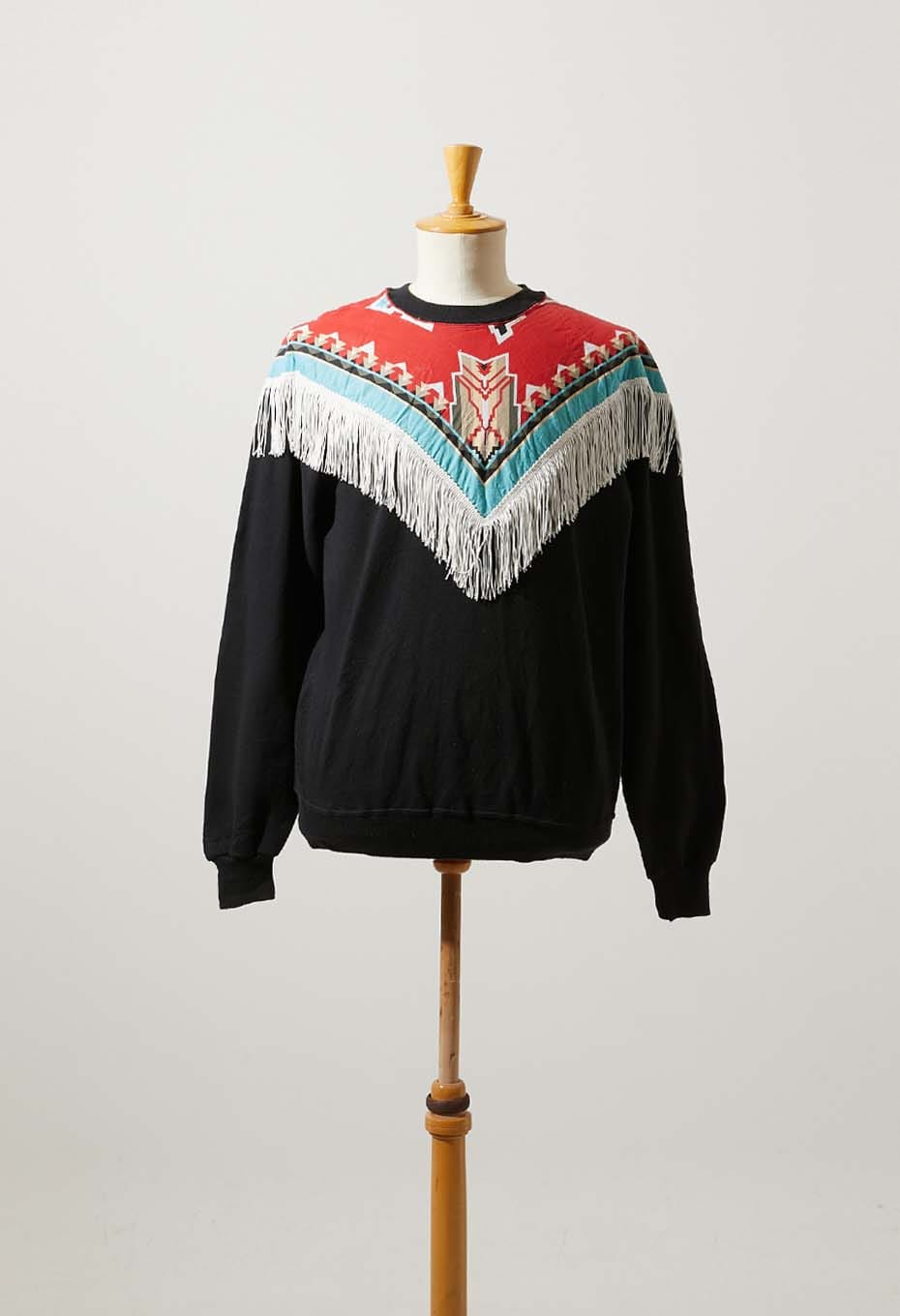 VINTAGE FRINGE BLACK SWEAT